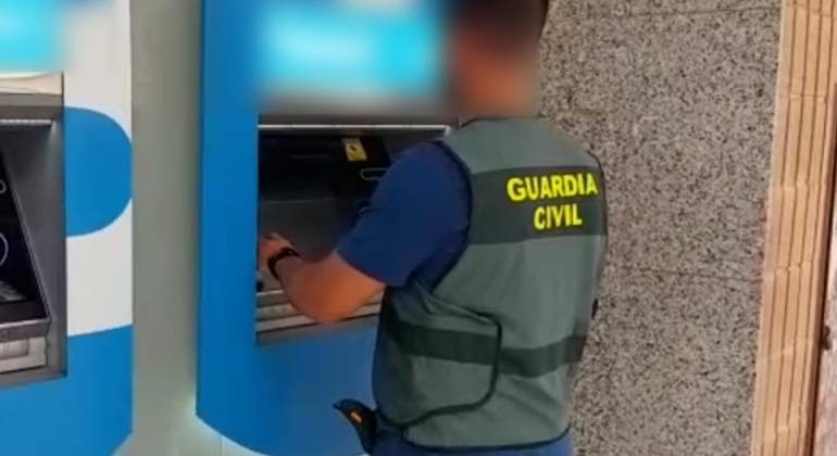 guardia-civil-cajero-ep.jpg