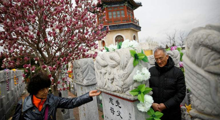 Qingming-tumba.jpg