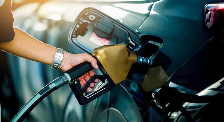 precio-gasolina-diesel-espana-iStock-1136053255.jpg