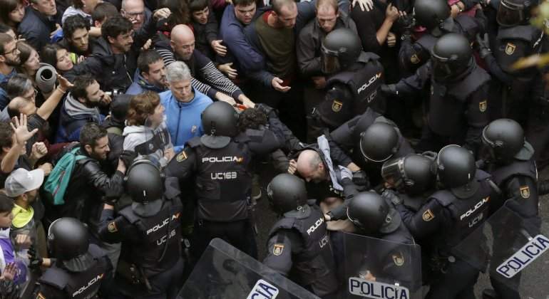 referendum-policia-intervencion-efe.jpg