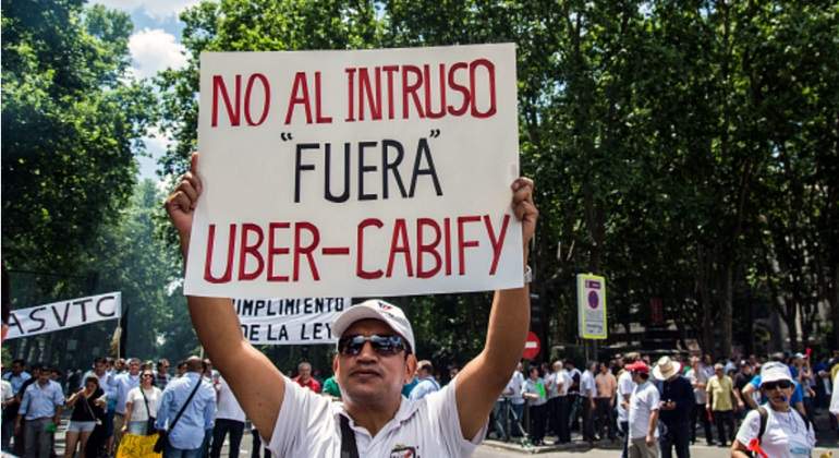 fuera-uber-cabify.jpg