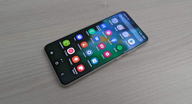 samsung-s21-fe-1.jpg