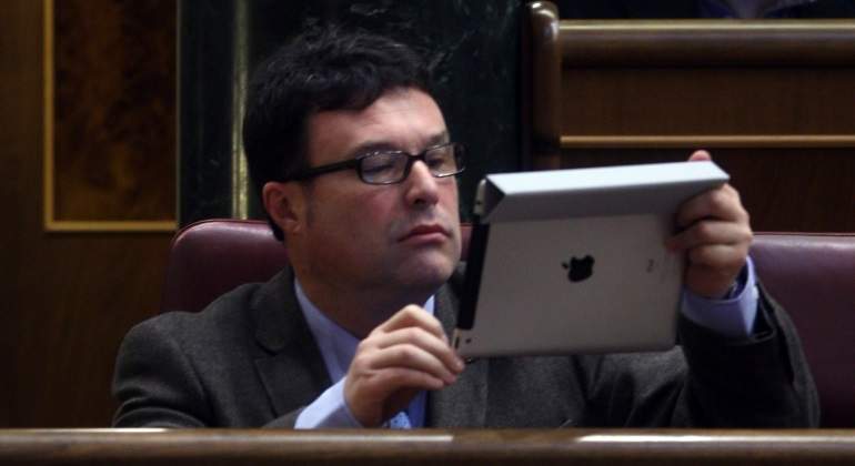 diputado-ipad-ep.jpg