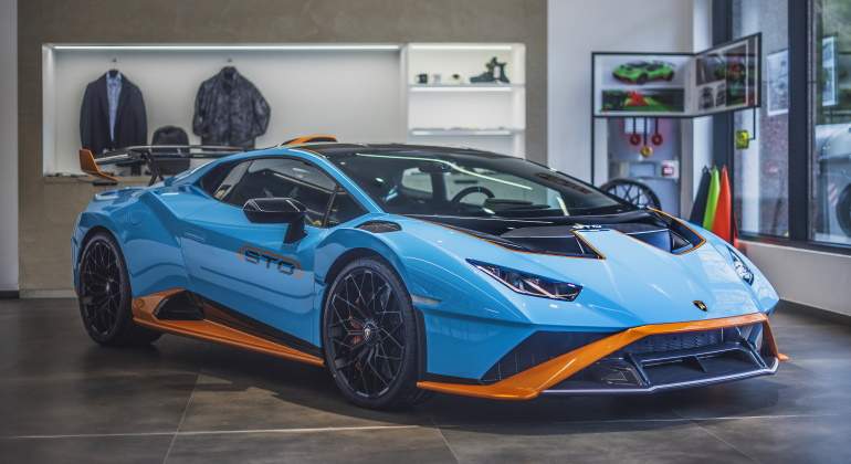 lamborghini-huracan-sto.jpg