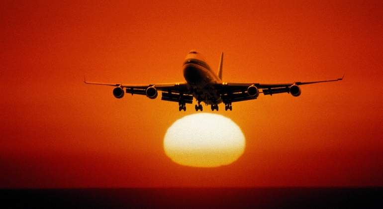 avion-boeing-747-amanecer.jpg