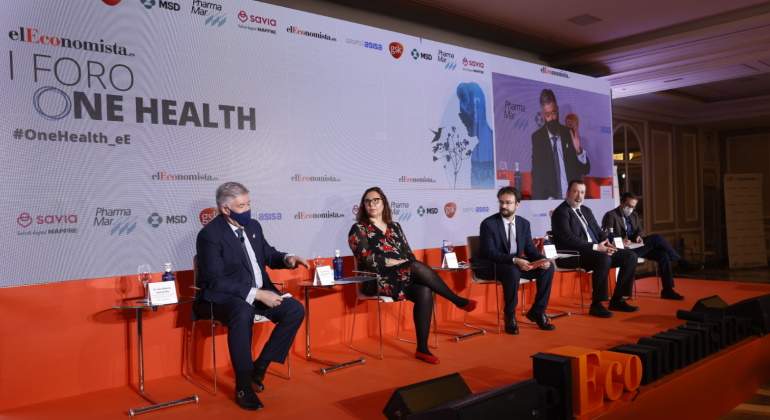 segunda-mesa-foro-salud.jpg