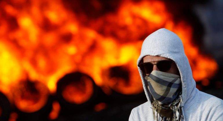 alcoa-protesta-fuego-efe.jpg