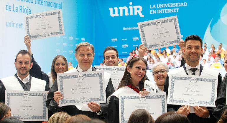 Graduacion-Logrono-2019-alumnos-defini.jpg