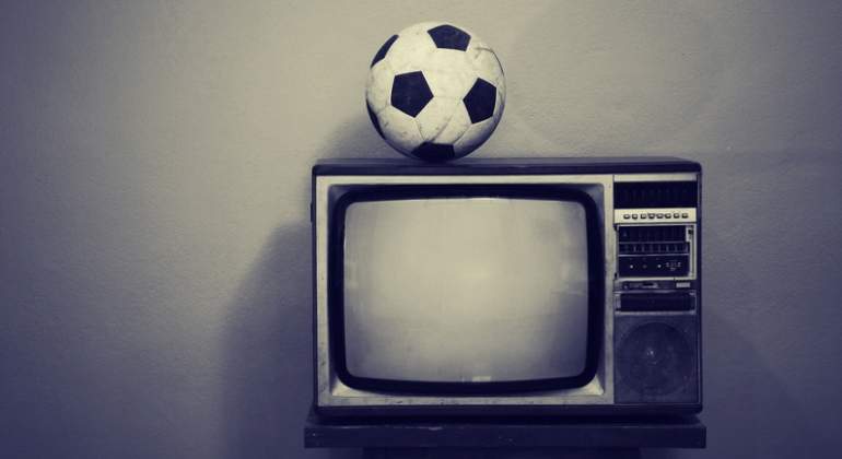 television-futbol-dreams.jpg