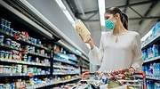 Qué objetos y hábitos contagian el coronavirus y cuáles no