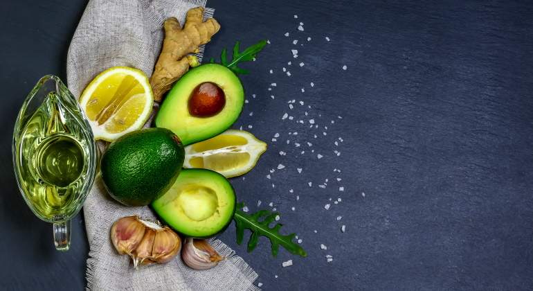 aguacate-jengibre-dreamstime.jpg