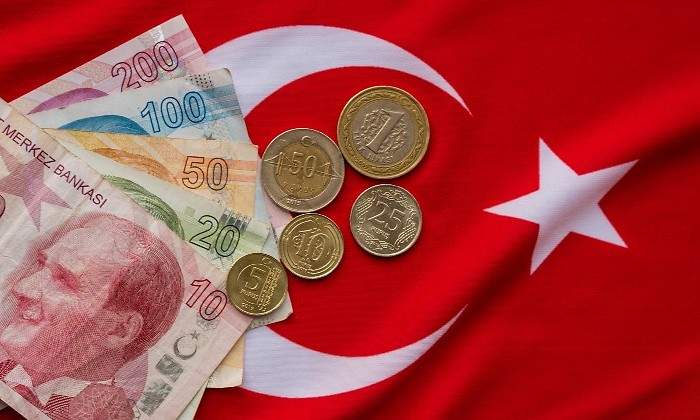 liras-turcas-bandera-istock.jpg