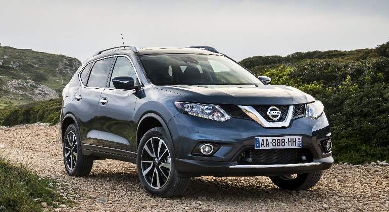 nissan-x-trail-2018-01.jpg
