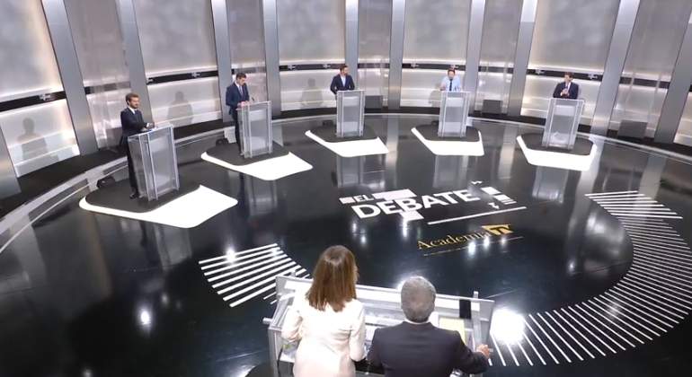plano-debate.jpg