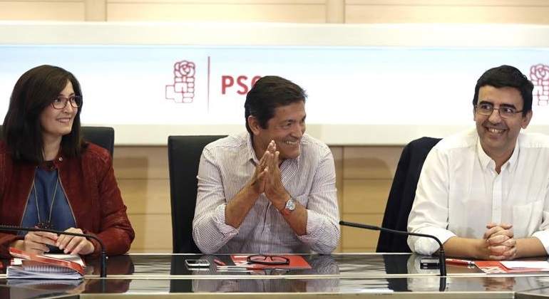 javier-fernandez-gestora-psoe-10oct-efe.jpg