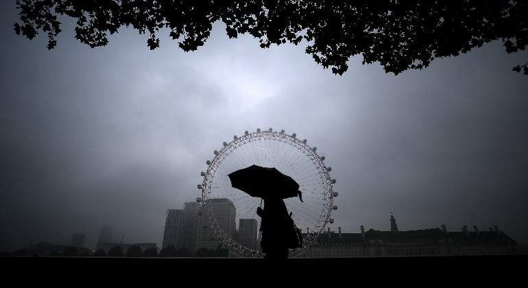 paraguas-nublado-londres-london-eye-reino-unido-reuters-770x420.jpg