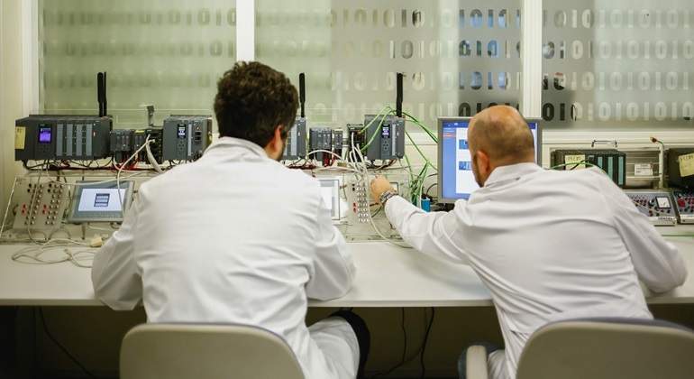 ITI_Laboratorios.jpg
