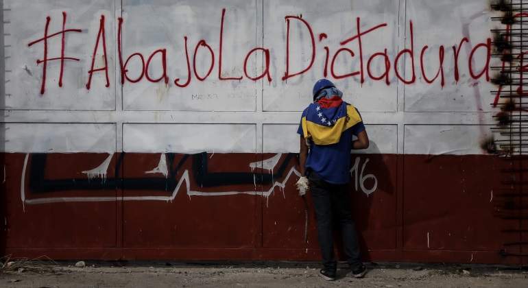 dictadura-venezuela-grafiti-efe-770x420.jpg