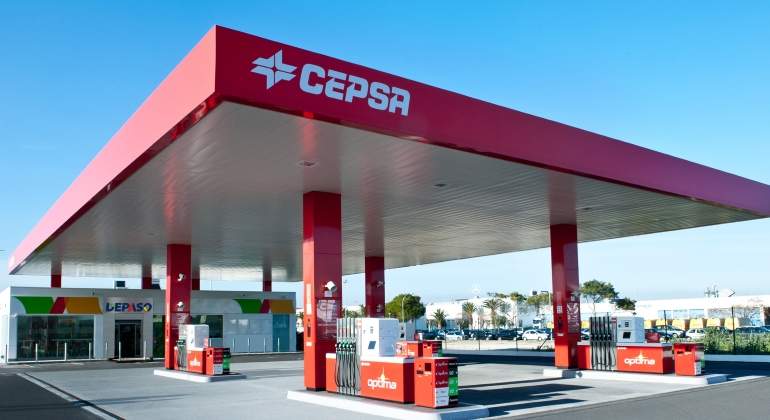 cepsa-gasolinera-cielo.jpg