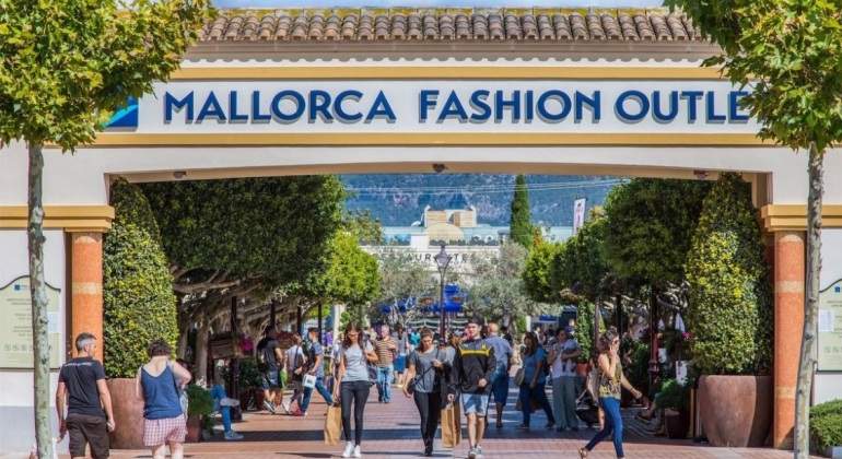 palma-de-mallorca-via-outlet.jpg
