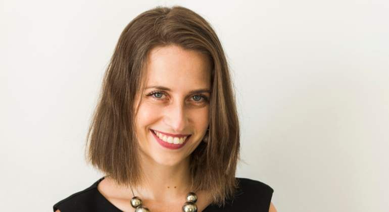 Renata-Sujto_Managing-Director-eXp-Espana-2-1.jpg