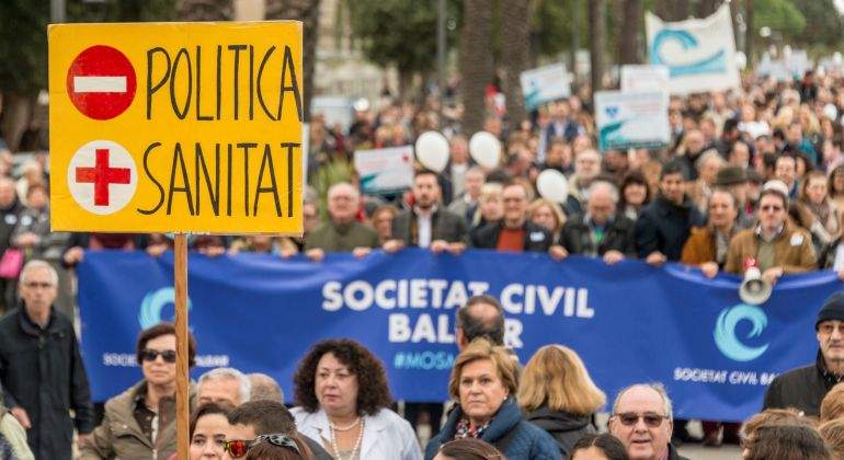 palma-protesta-sanidad-catalan-efe.jpg