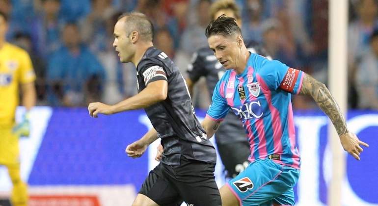iniesta-torres-despedida-reuters.jpg