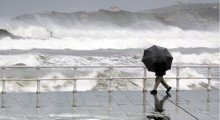 lluvia-viento-dreamstime.jpg