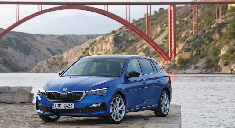 skoda-scala-2019-01.jpg