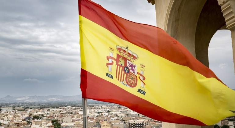 espana-bandera-arcos-dreamstime.jpg