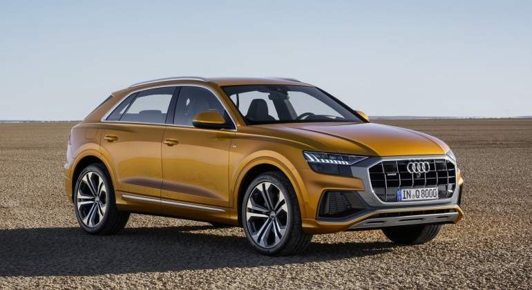 audi-q8-2018-01.jpg