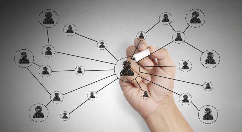 contactos-redes-istock-770.jpg