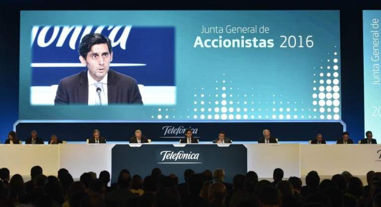 pallete-telefonica-junta-accionistas-2016.jpg