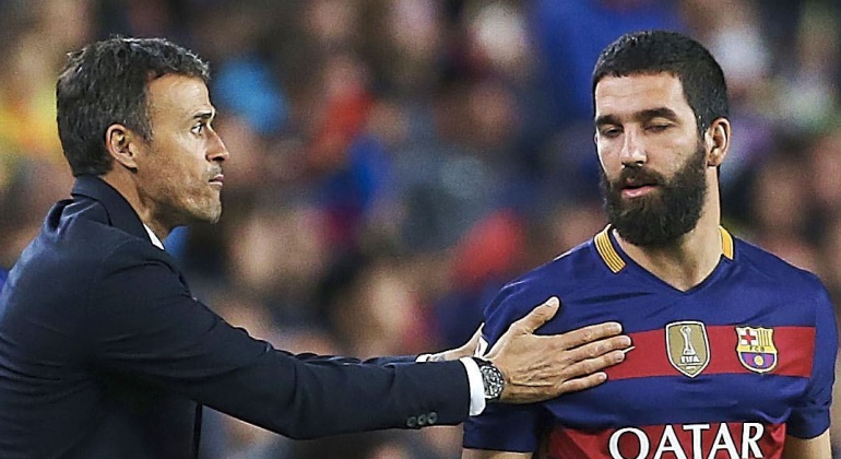 LuisEnrique-Arda-Turan-2016-EFE.jpg