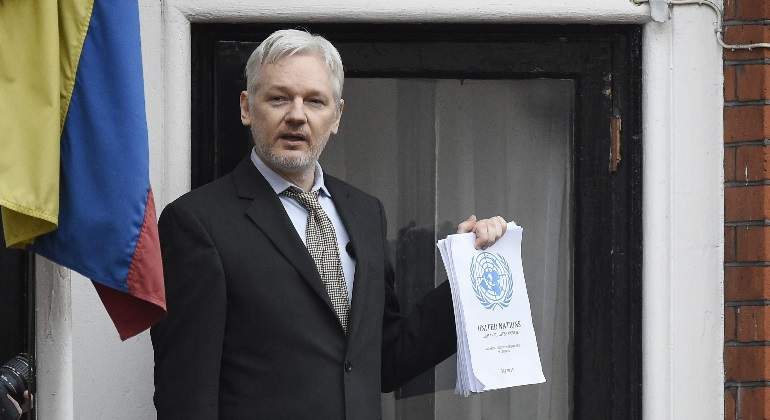 assange-celebra-interrogatorio-londres-770x420-efe.jpg