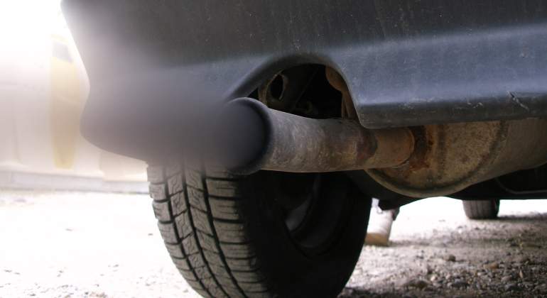 emisiones-tubo-escape-coche-770.jpg