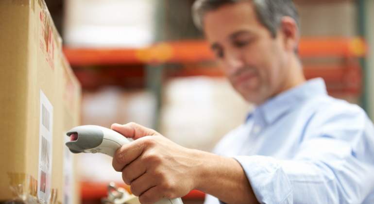 trabajador-logistica-dreamstime.jpg