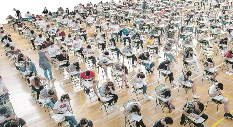examen-alumnos-estudiantes-770.jpg