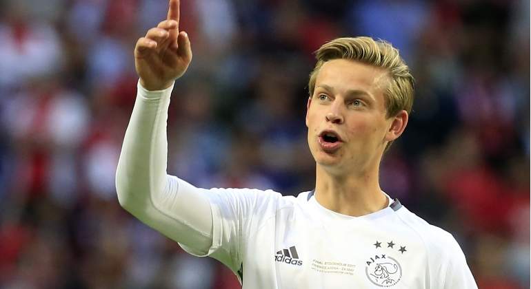 de-jong-ajax-reuters.jpg