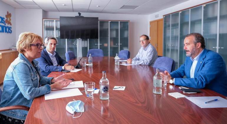 La consejera de Economa del Gobierno de Canarias participa en una reunin