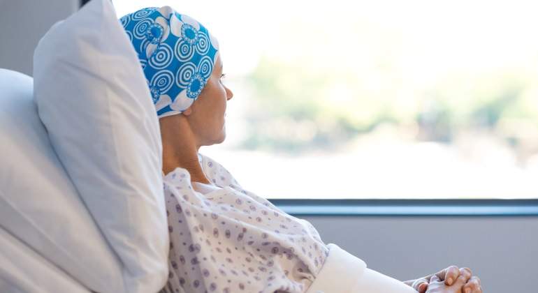 cancer-enferma-ventana-hospital-dreamstime.jpg