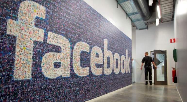 facebook770x420.JPG