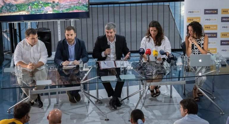 Presentacin de un acto de Profilm la asociacin que promueve el talento joven en el sector cine