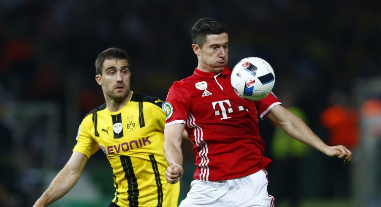 Lewandowski-control-final-Copa-Alemania-2016-reuters.jpg