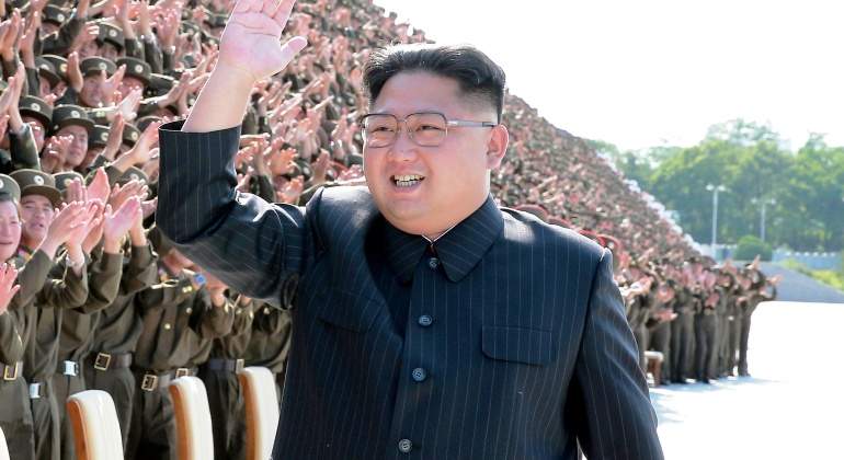 kim-jong-un-corea-norte-militares-ejercito-saludo-septiembre-2017-reuters.jpg