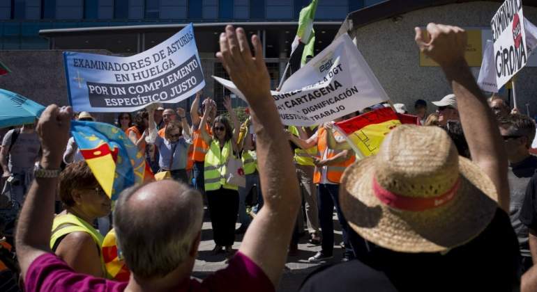 huelga-examiadores-trafico-dgt.jpg