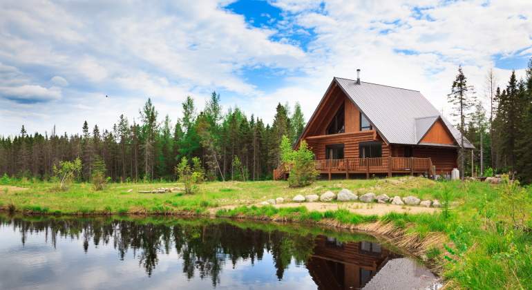 chalet-istock.jpg