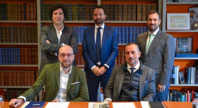 La banca se digitaliza para ahorrar costes y fidelizar al cliente