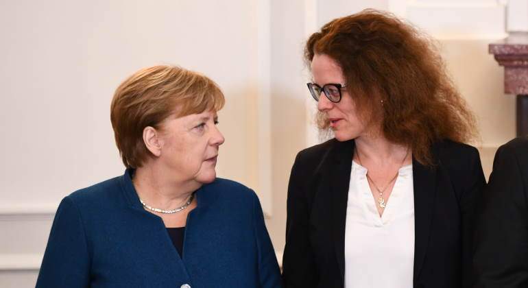 schnabel-merkel.jpg
