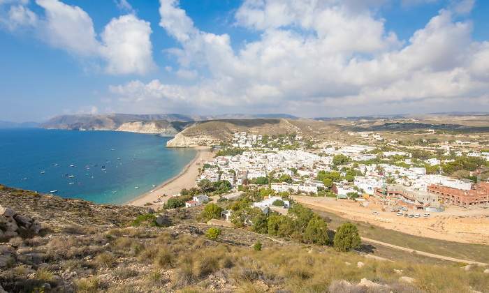 agua-amarga-dreamstime.jpg